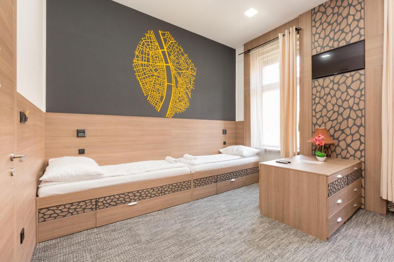 E14 Design Hostel บูดาเปสต์ ภายนอก รูปภาพ