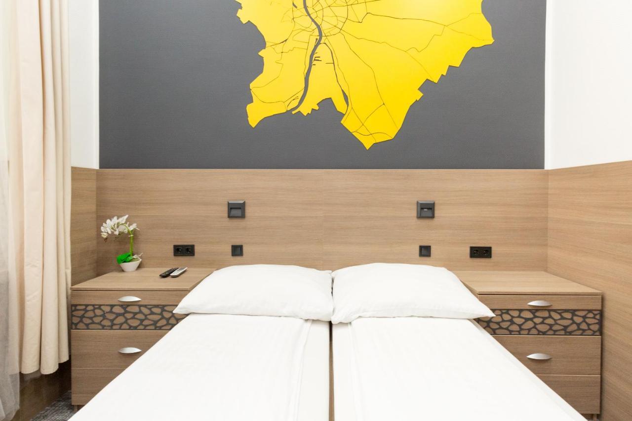 E14 Design Hostel บูดาเปสต์ ภายนอก รูปภาพ
