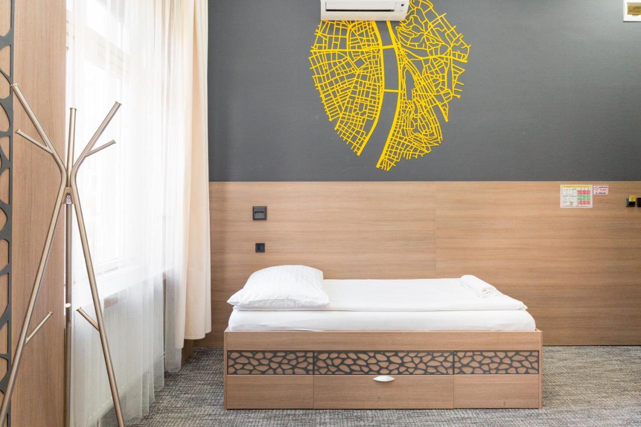 E14 Design Hostel บูดาเปสต์ ภายนอก รูปภาพ