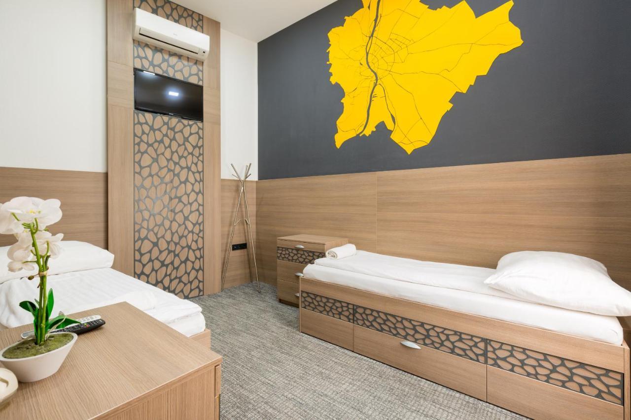 E14 Design Hostel บูดาเปสต์ ภายนอก รูปภาพ